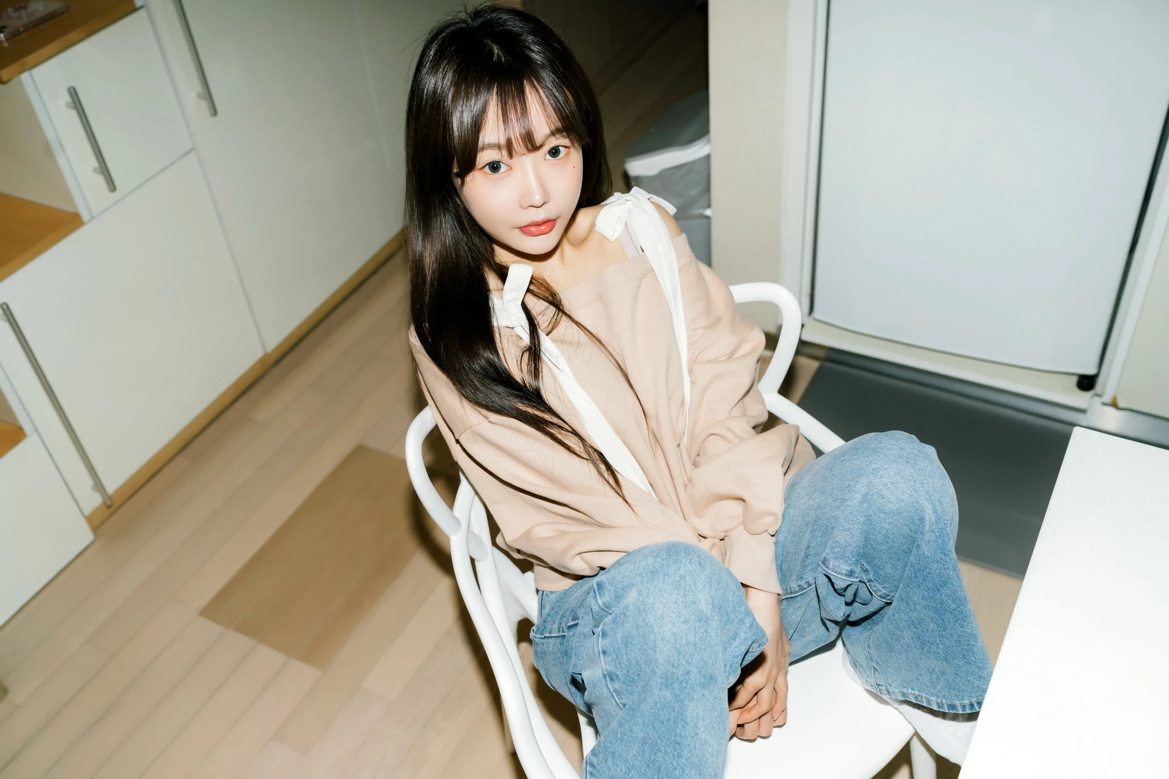 Jucy [쥬시] - Girlfriend’s Room [76P]