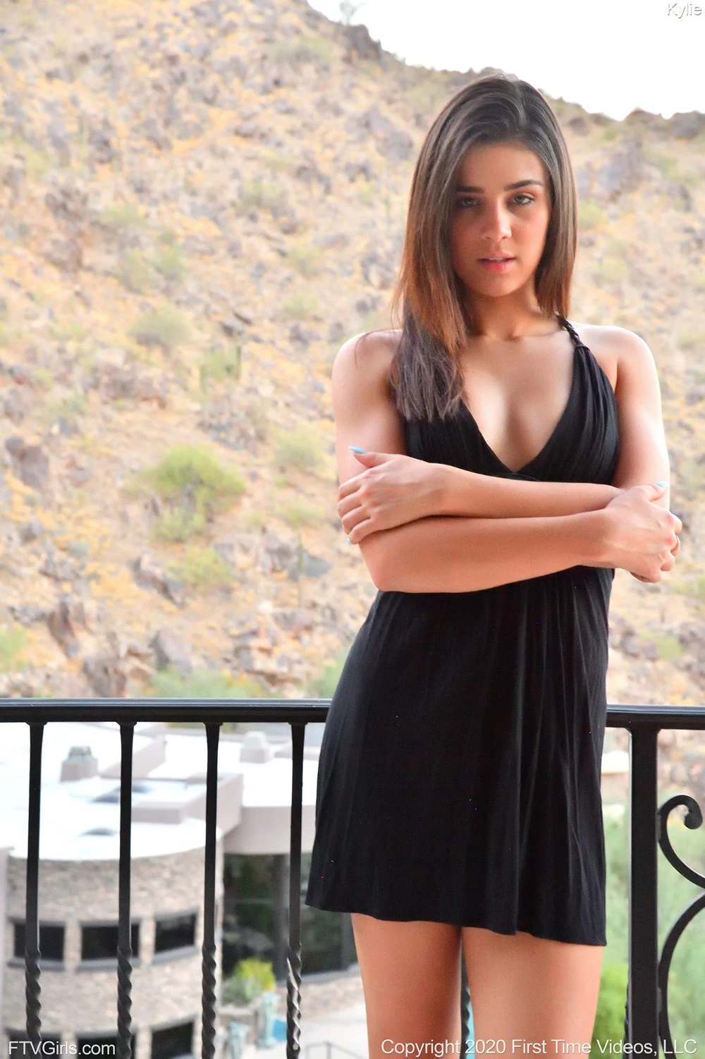 FTV Kylie II - Dildo & Black Dress