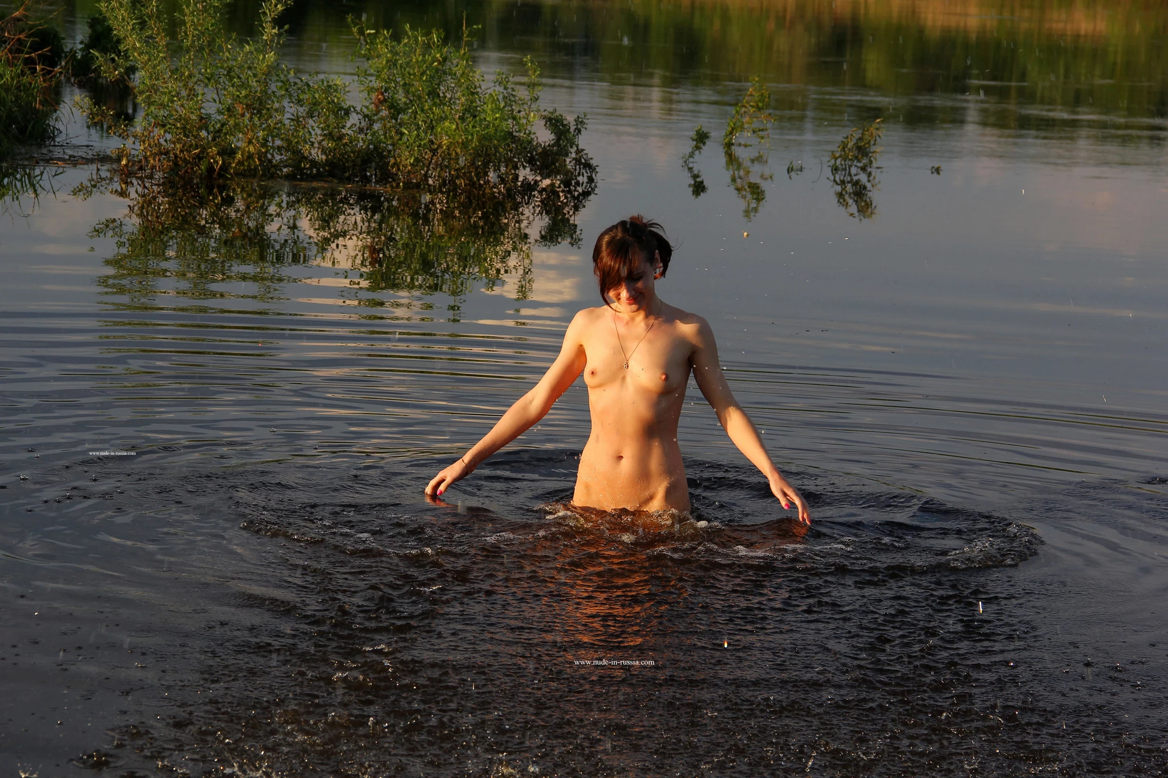 NudeInRussia Daina Splashes In The Nerl River [68P]