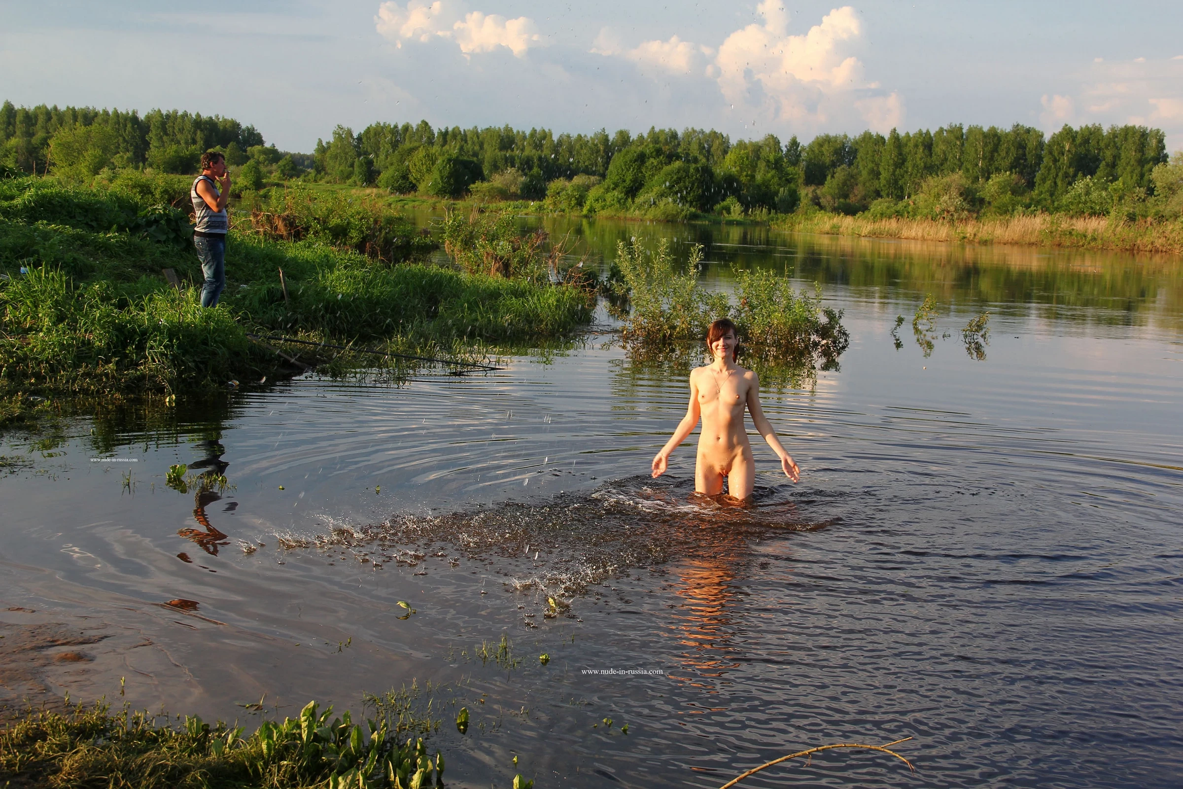 NudeInRussia Daina Splashes In The Nerl River [68P]