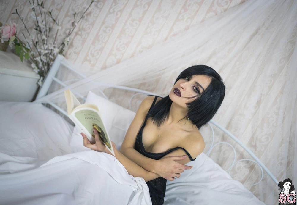 [Suicide Girls] Caomei - Morning Desire