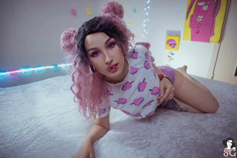 [Suicide Girls] Dead_butterfly - Happy Pink Bear