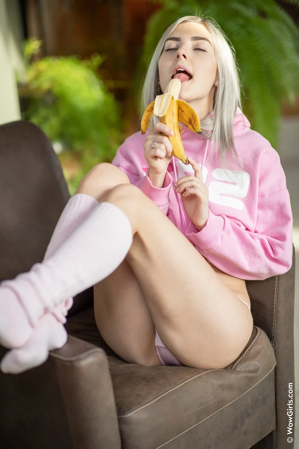 WowGirls - Eva Elfie - Banana Time