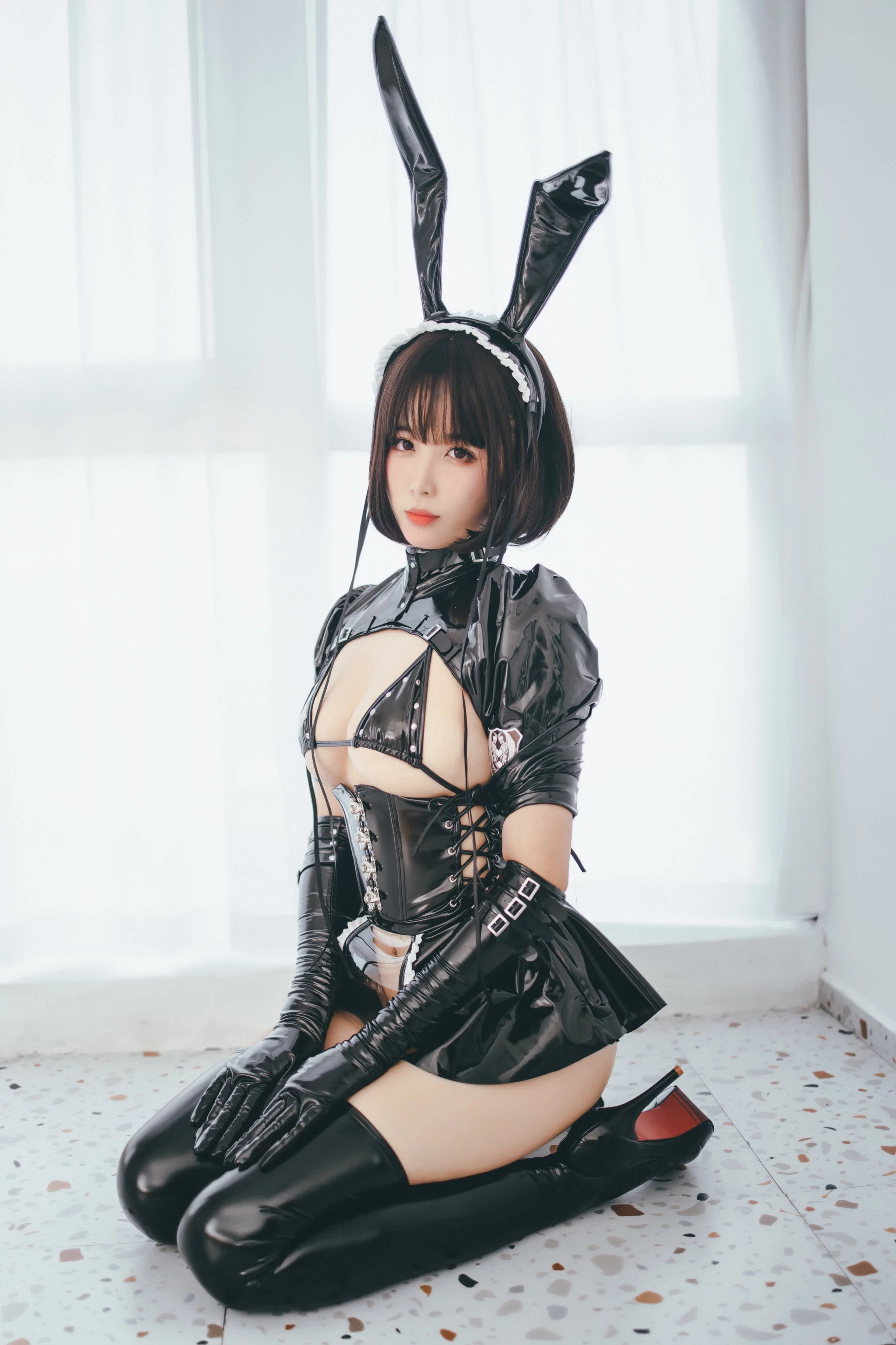 Xansoon 轩萧学姐 – Bunny girl maid 兔女郎女仆 [52P]