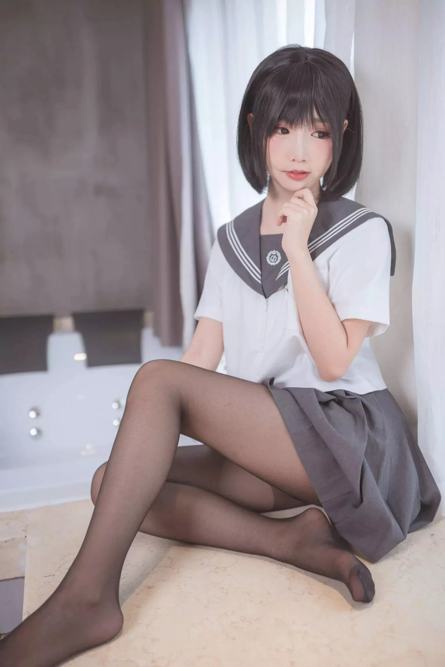 面饼仙儿 – 脑内少女 黑丝JK 画像25枚