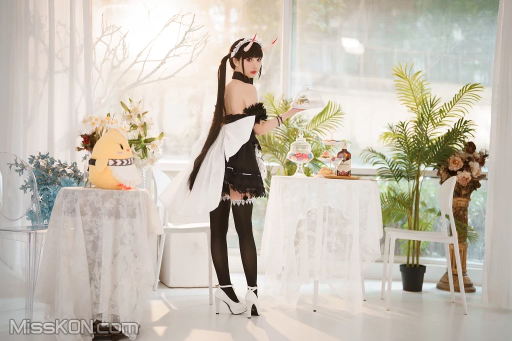 Coser@面饼仙儿 No.122： 能代女仆 [31 photos]