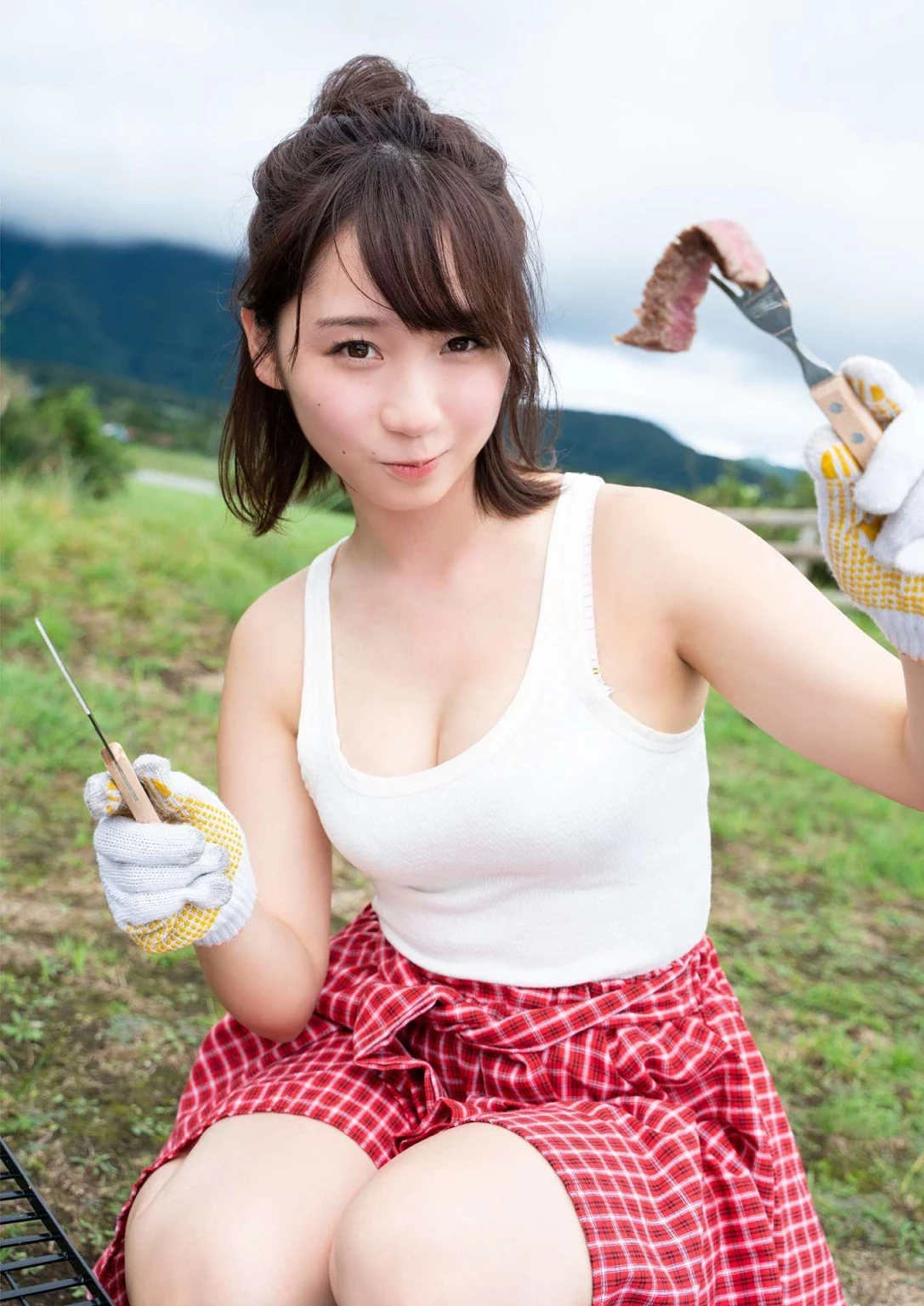 Moe Iori 伊织もえ, [デジタル限定 YJ PHOTO BOOK] “妄想キャンプ” 2018.09.05