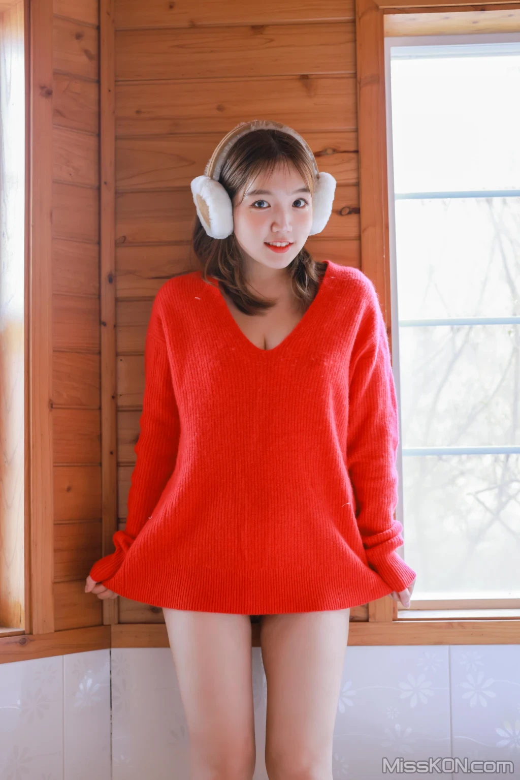 [SWEETBOX] YOONVELY： SWTB Vol.26 – Santa Girl [82 photos ]