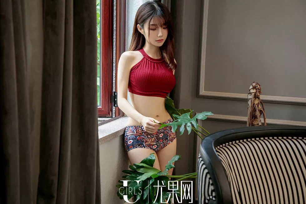 [Ugirls尤果网]U403_嫩模泡芙少女性感白衬衣配白色内衣秀完美身材豪乳诱惑写真65P