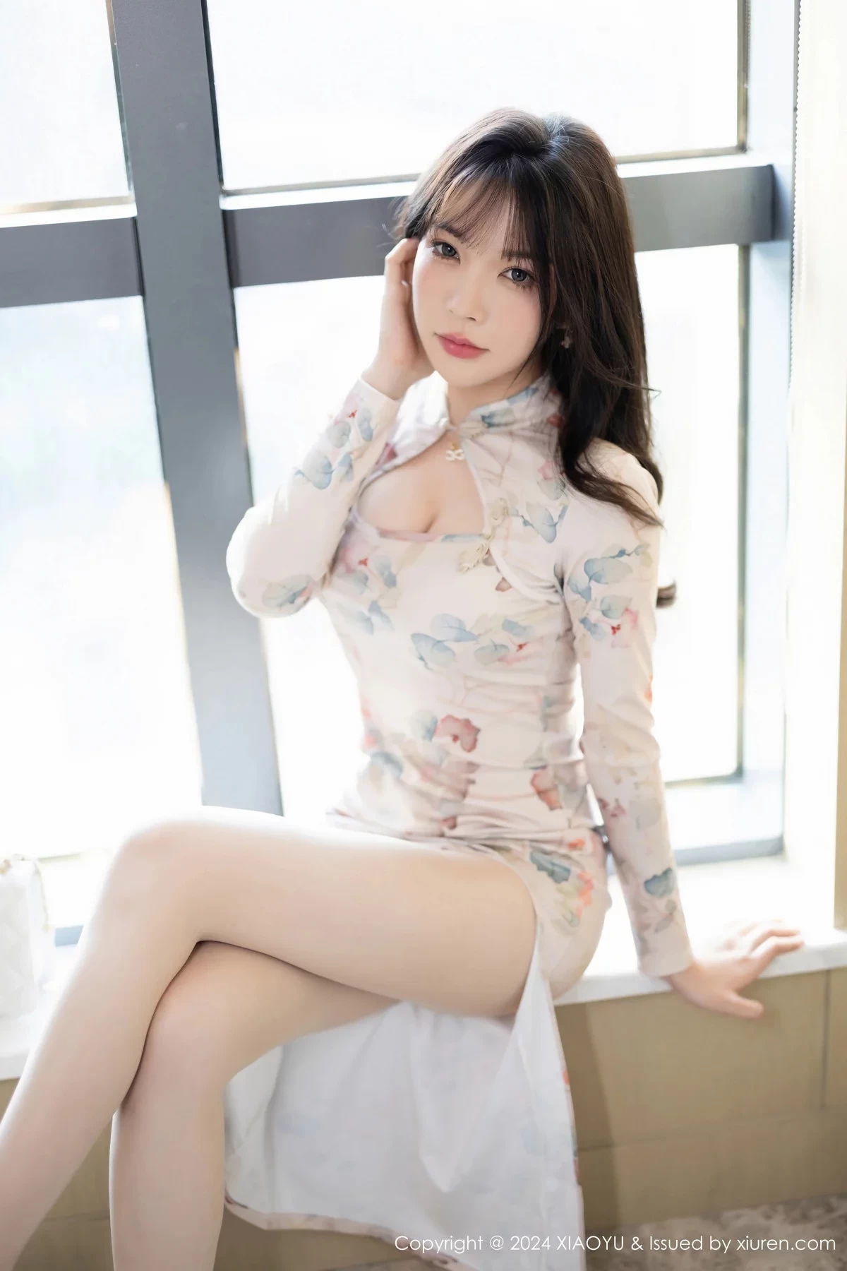 [XiaoYu画语界]Vol.1199_模特徐莉芝Booty性感图案旗袍 浅灰情趣服饰秀曼妙身姿诱惑写真90P