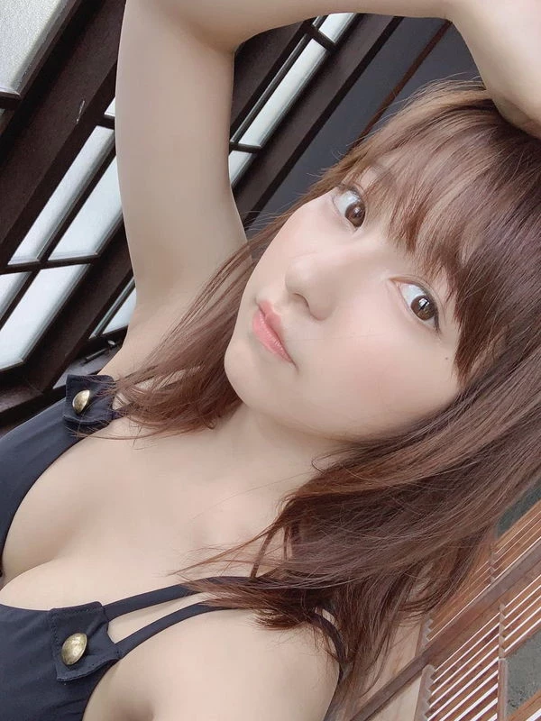 十味[20] ニコ动の元踊り手だった超絶美少女 生々しいセクシーランジェリー姿见せ...