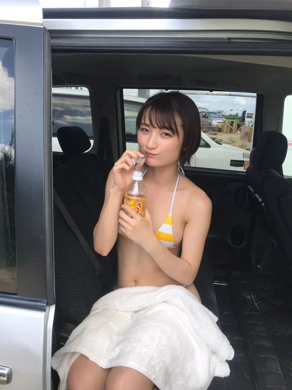 宇佐美彩乃 长崎県のご当地アイドル出身の超美形グラドル宇佐美彩乃 Amazon1位の初IV...