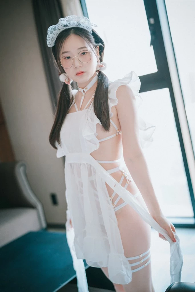 DJAWA Photo – Pia [피아] “Sheer Chiffon Apron” [66P]