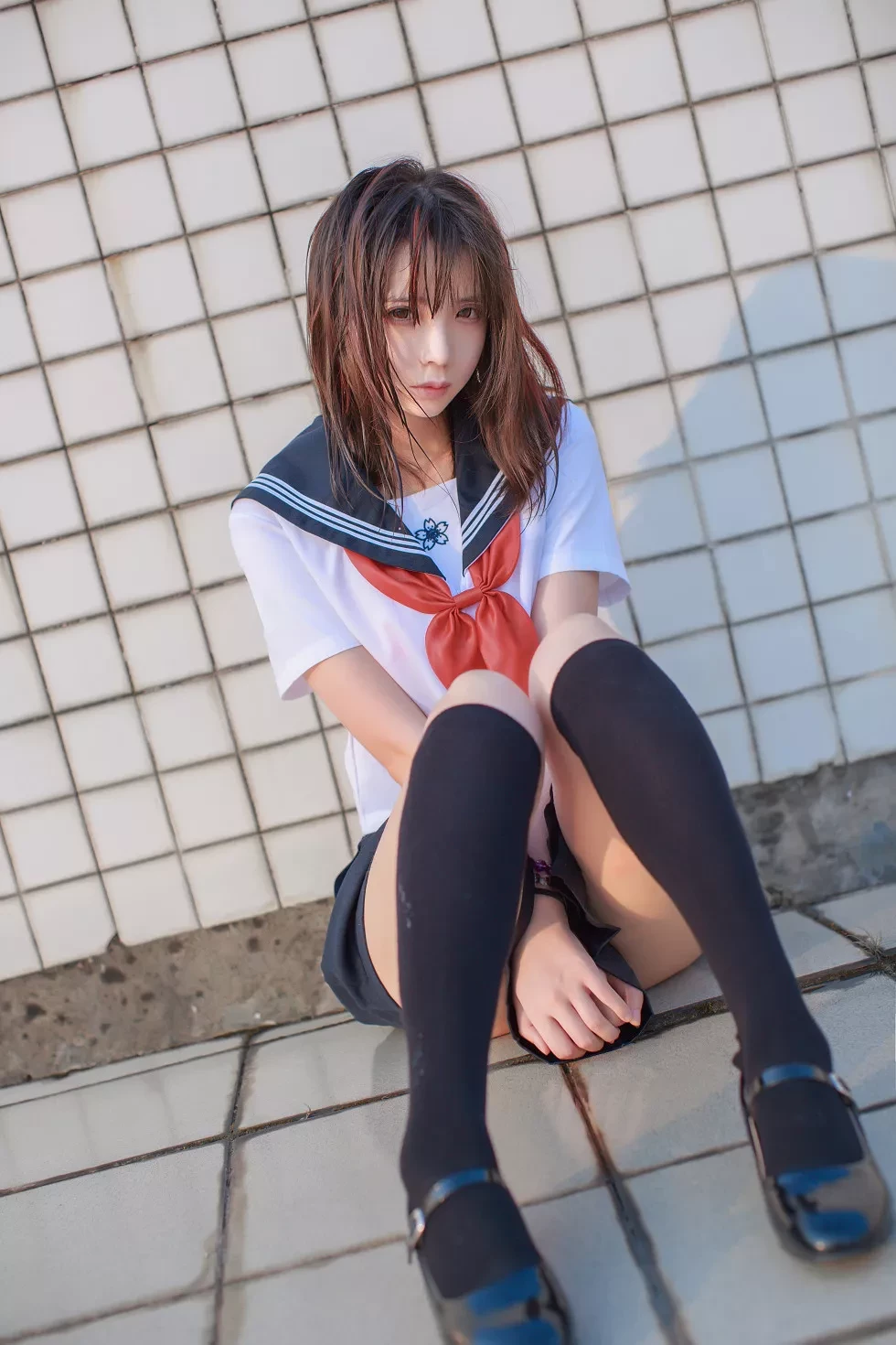 [Cosplay精选]COS美女疯猫ss同桌的水手服黑丝美腿性感写真41P