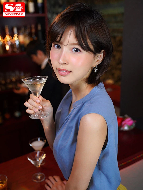 [动图]葵つかさ 酔ってムラムラ全开の美女にキスされること100回以上 [14P]