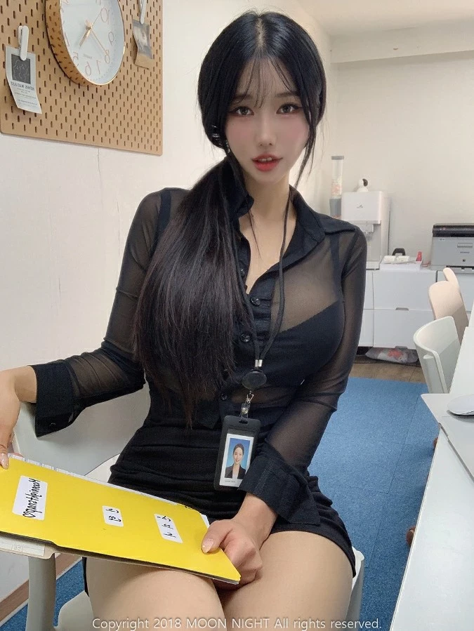 [Moon Night Snap] Yunjin - In The Office [76P]