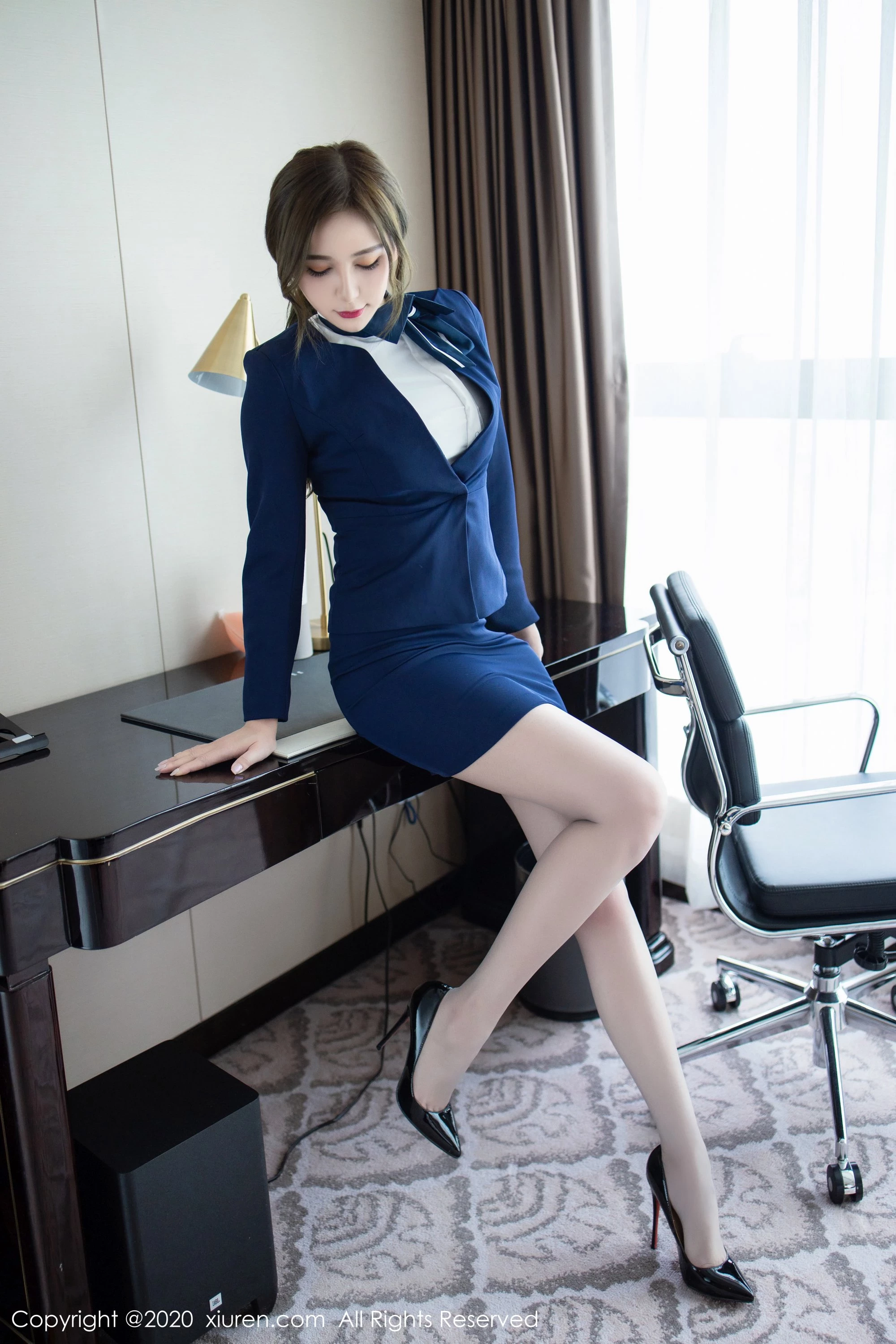 [Xiuren秀人网系列]2020.05.06 No.2221 Lavinia肉肉 完整版无水印写真[52P]