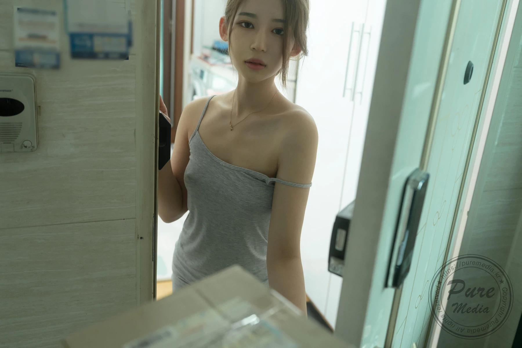 Yeha 예하, [PURE MEDIA] Vol.249 Bad Delivery Guy and New Wife Set.02 [72P]