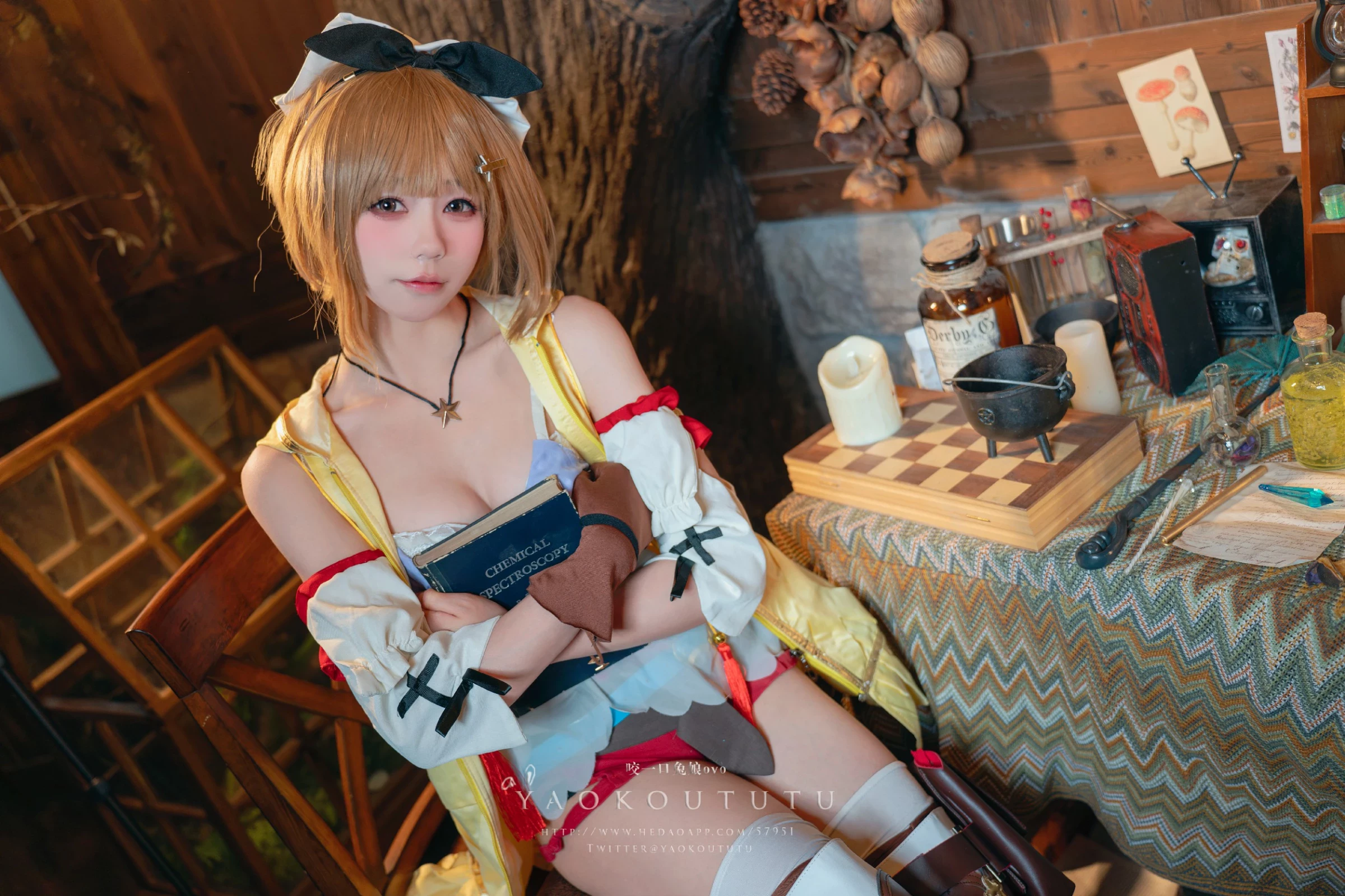 Coser@黏黏团子兔 -  莱莎的秘密工坊’&和我交往吗 [53P]