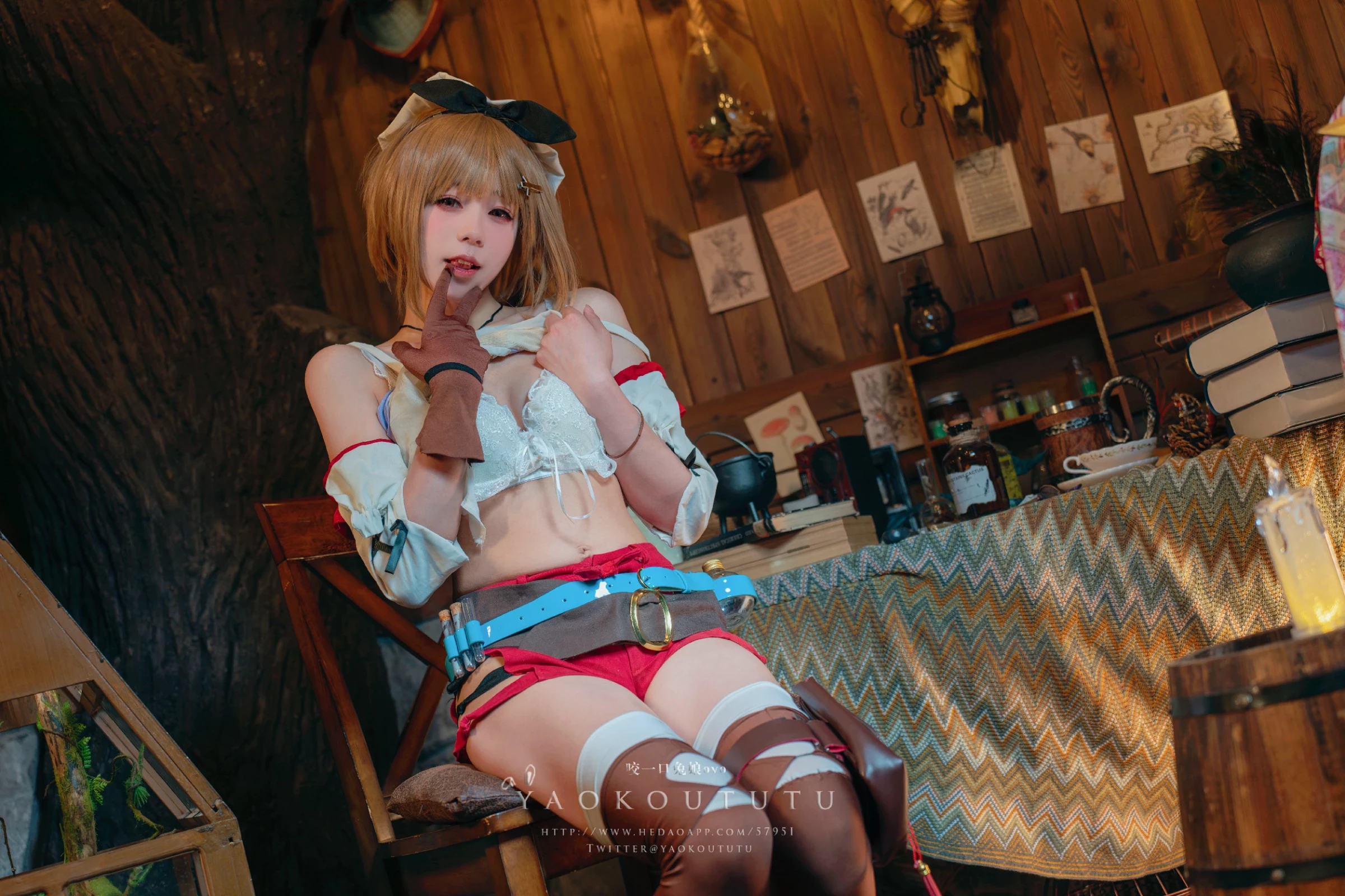 Coser@黏黏团子兔 -  莱莎的秘密工坊’&和我交往吗 [53P]