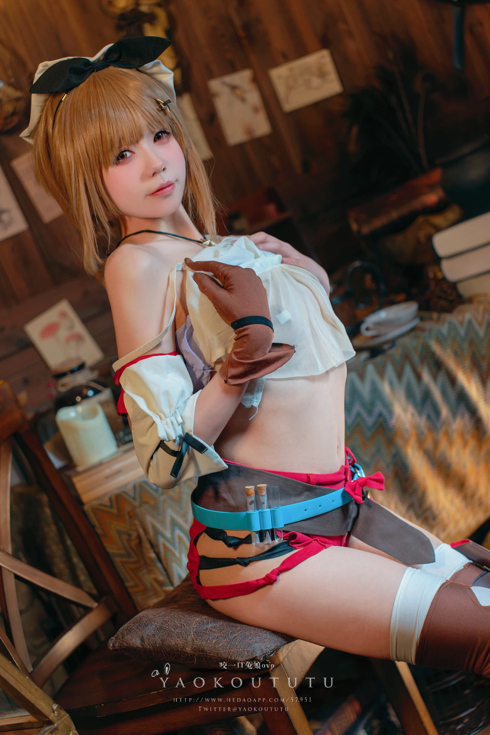 Coser@黏黏团子兔 -  莱莎的秘密工坊’&和我交往吗 [53P]