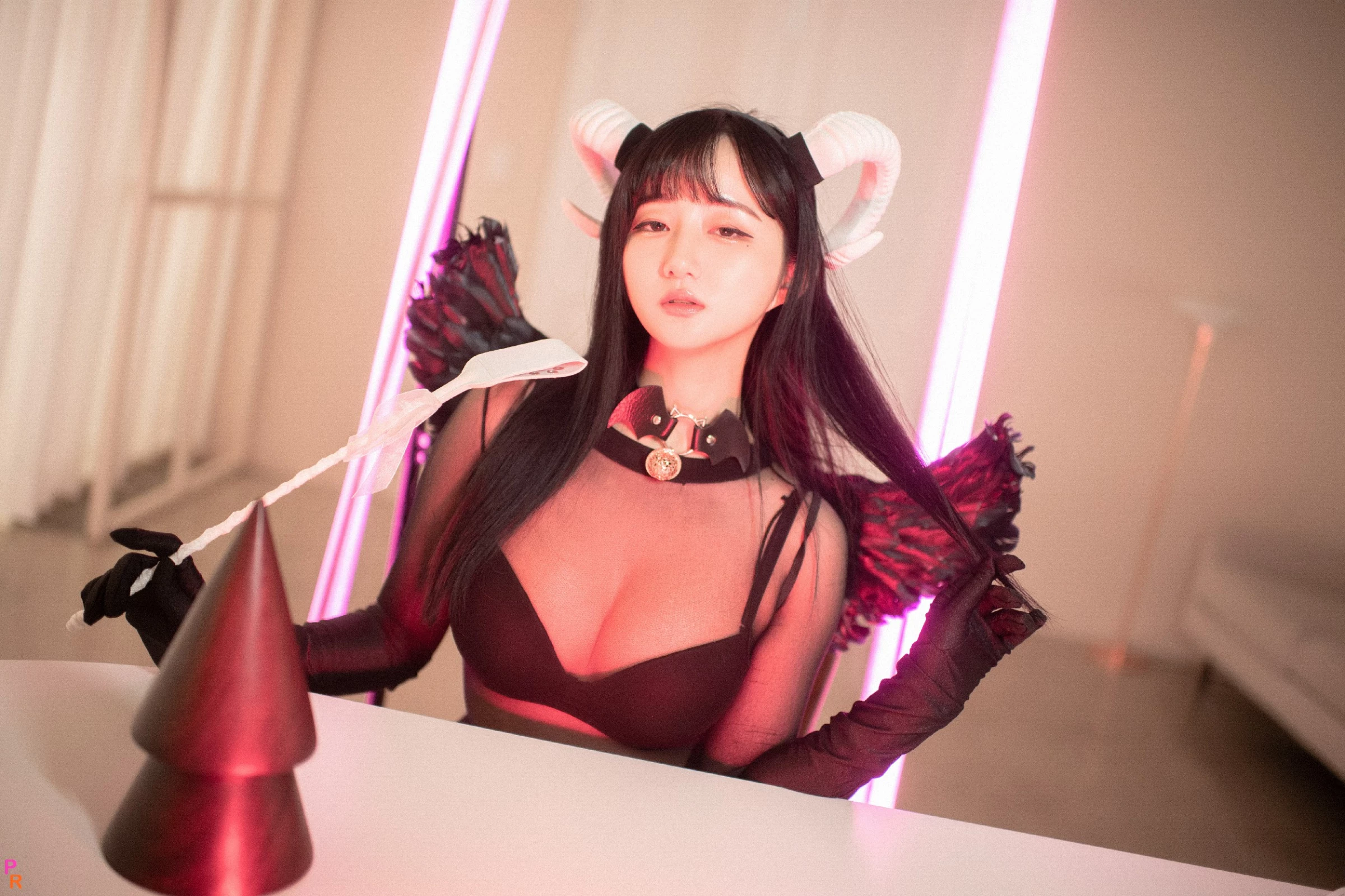 [PINK] Han Jina [한지나] - Succubus [109P]