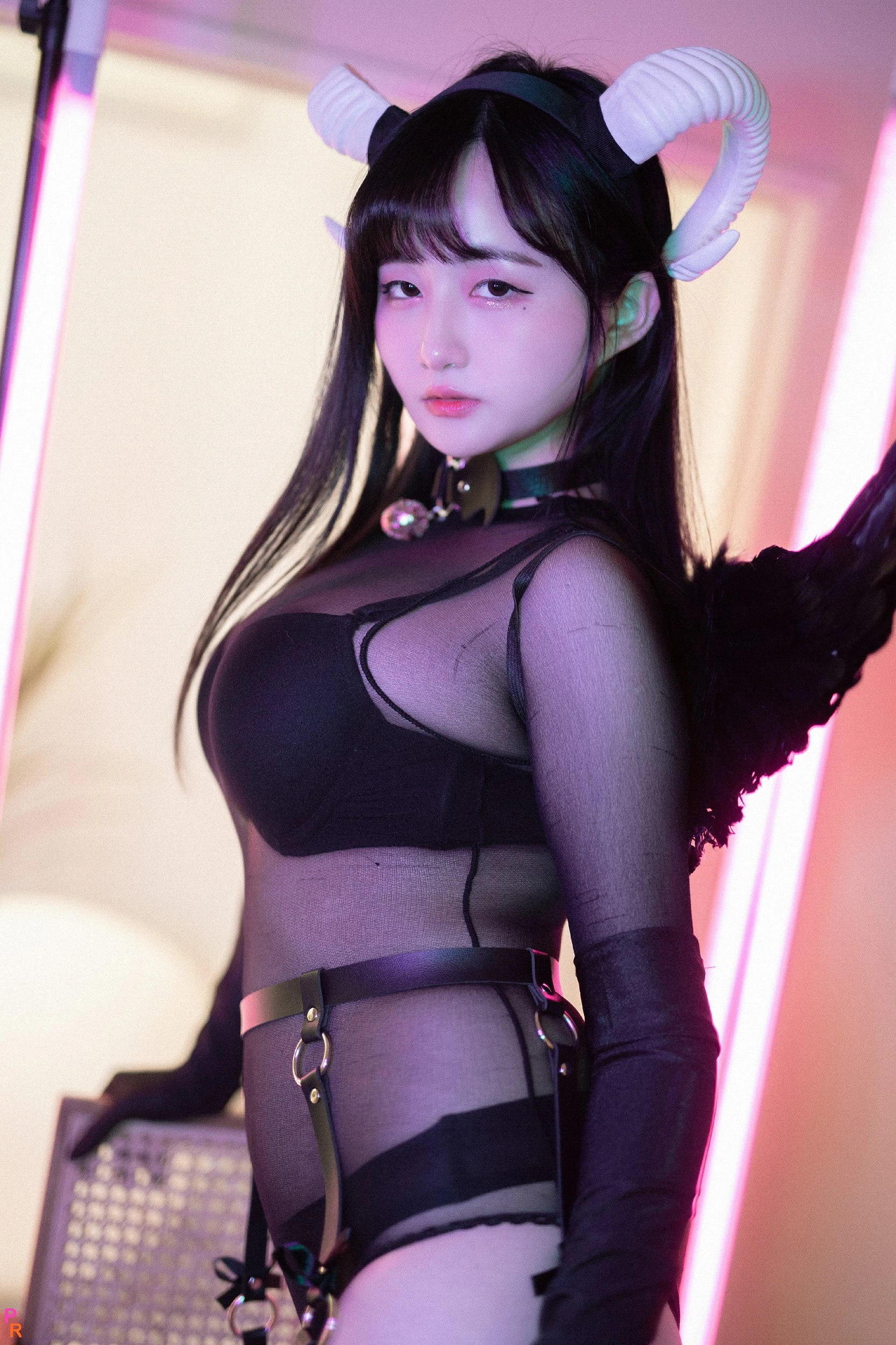 [PINK] Han Jina [한지나] - Succubus [109P]