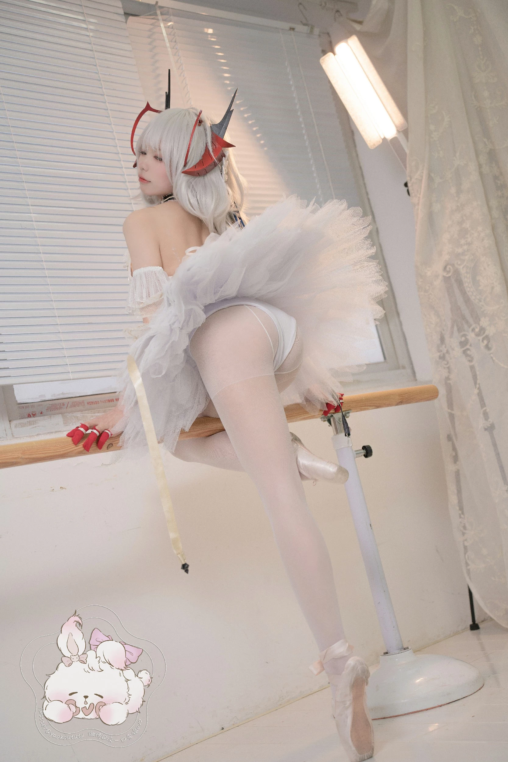 Coser@黏黏团子兔 - W天鹅之舞 [55P]