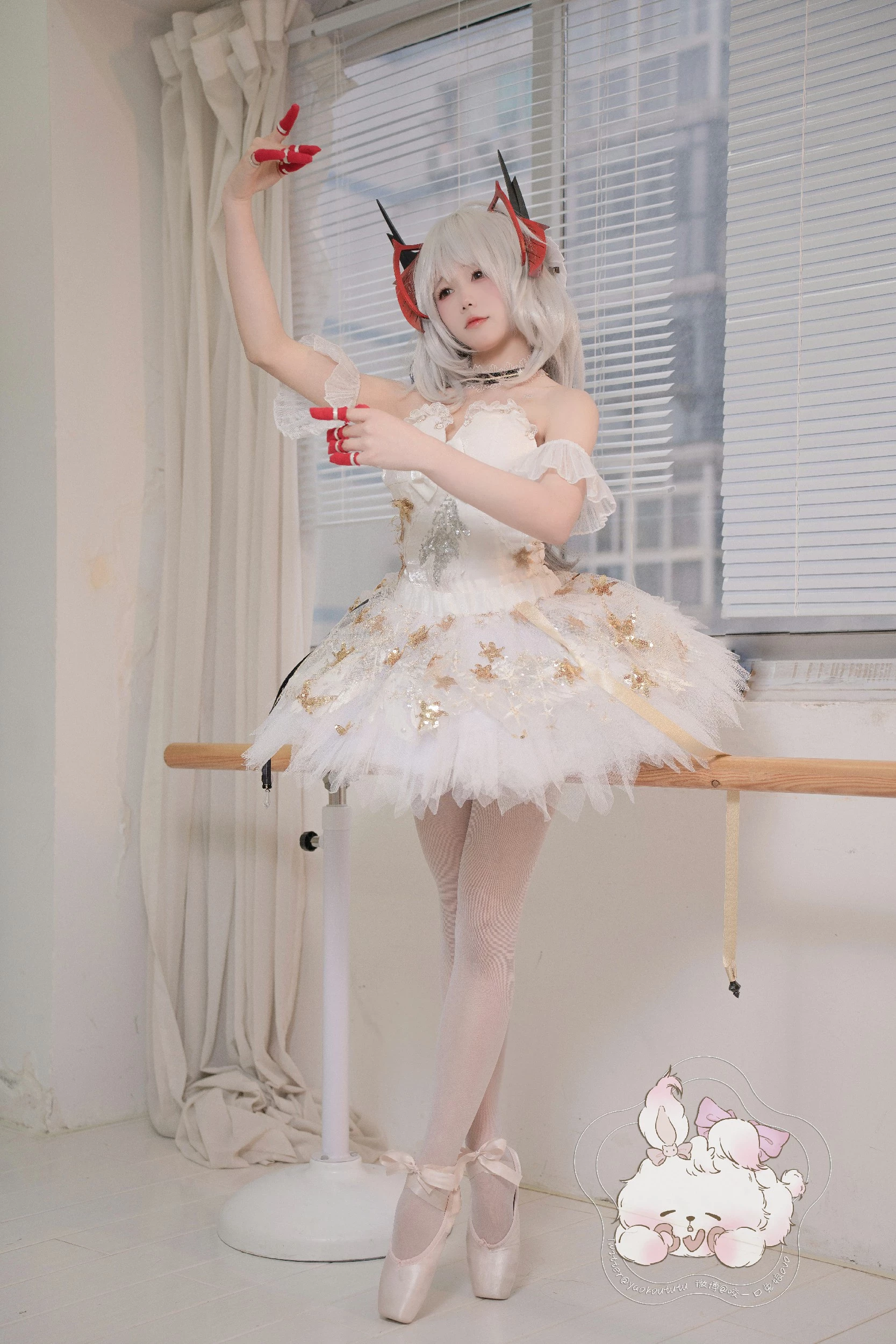 Coser@黏黏团子兔 - W天鹅之舞 [55P]