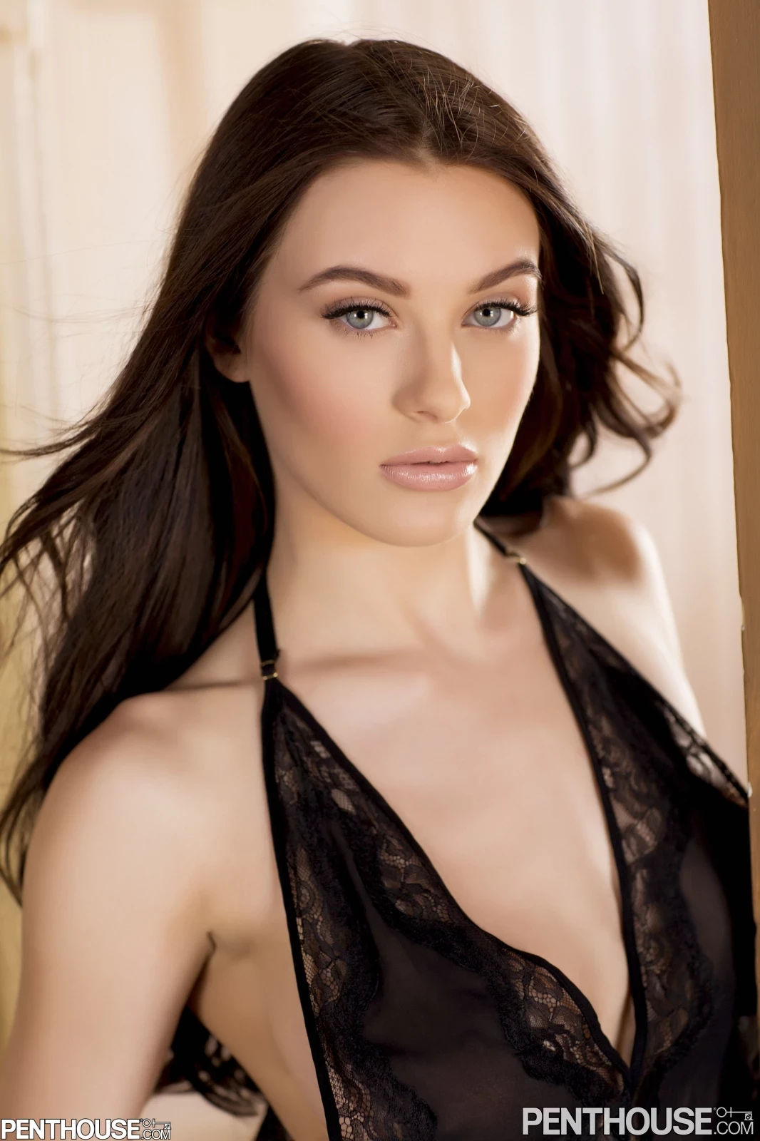 LANA RHOADES [160P]