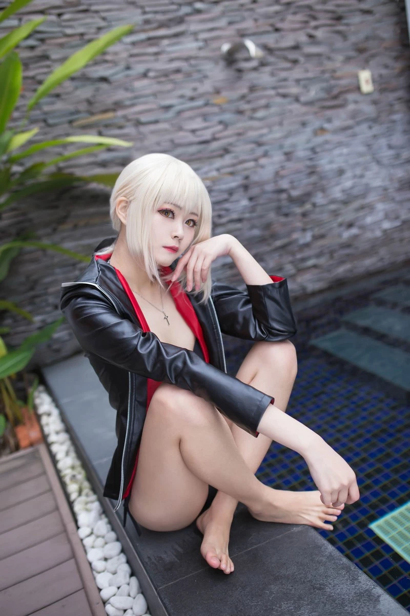 FGO 黑呆阿尔托莉雅黑丝cosplay [97P]