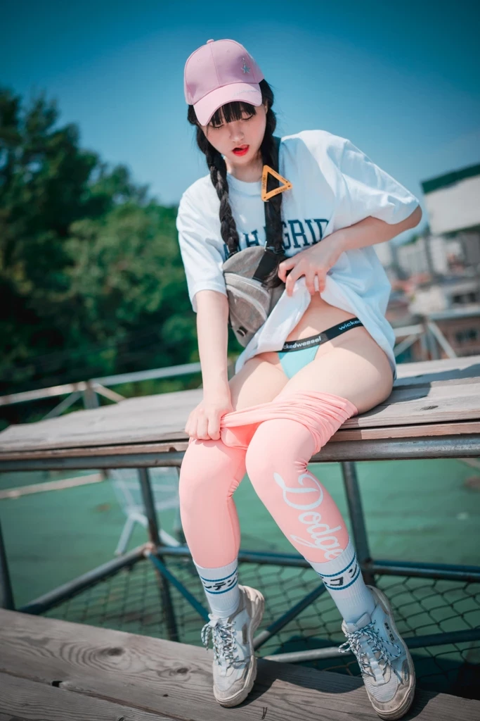 DJAWA Photo – Jeong Jenny [정제니] “Loose and Tight Pink” [159P]