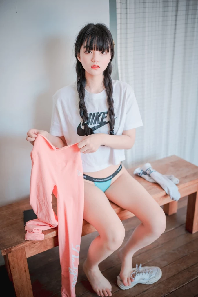 DJAWA Photo – Jeong Jenny [정제니] “Loose and Tight Pink” [159P]