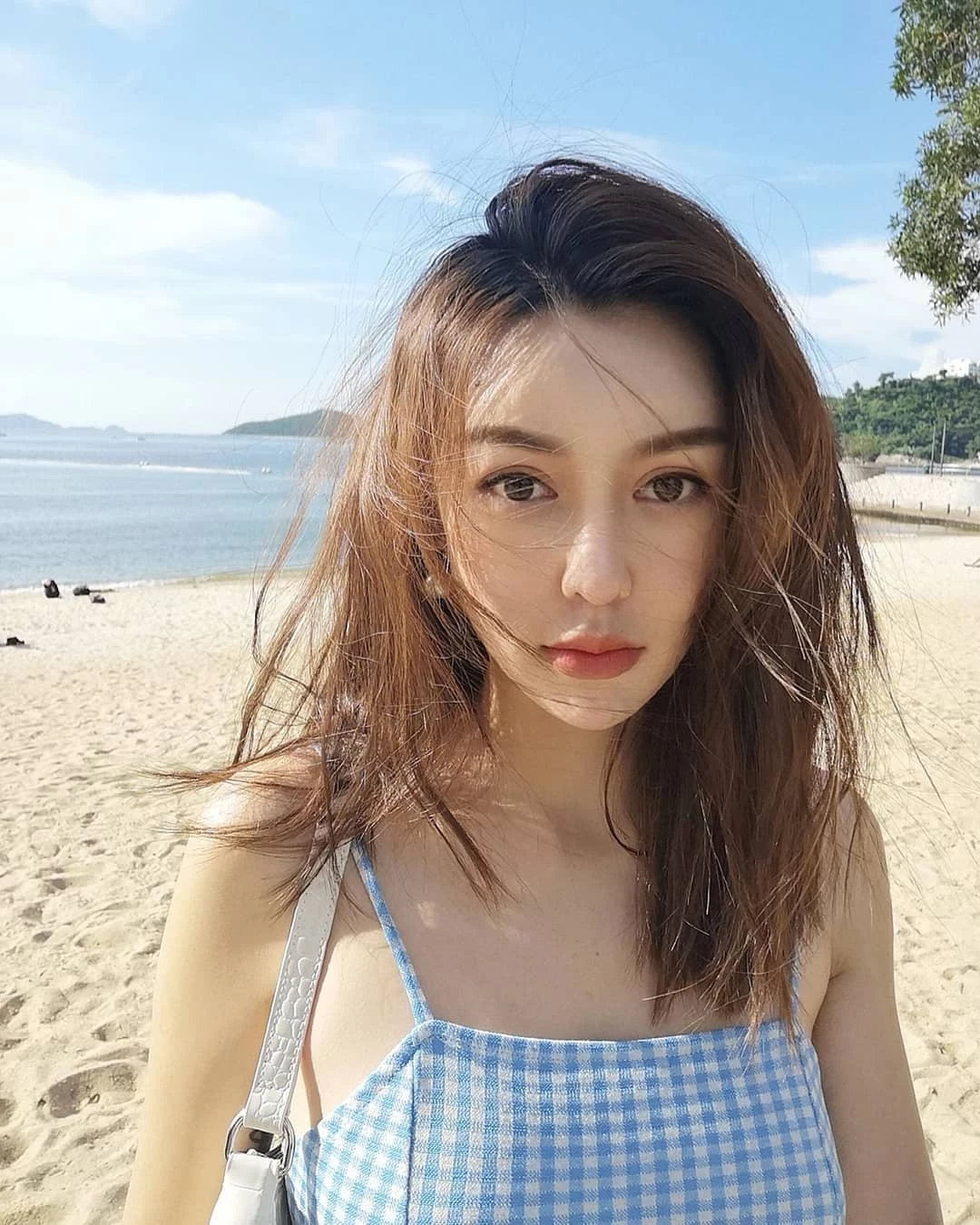 加拿大版“昆凌  Angelababy 成熟体”还会骆驼蹄