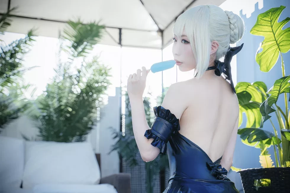 [Cosplay精选]《HeartBreak Morgan》吃雪糕的紧身衣妹子性感写真243P