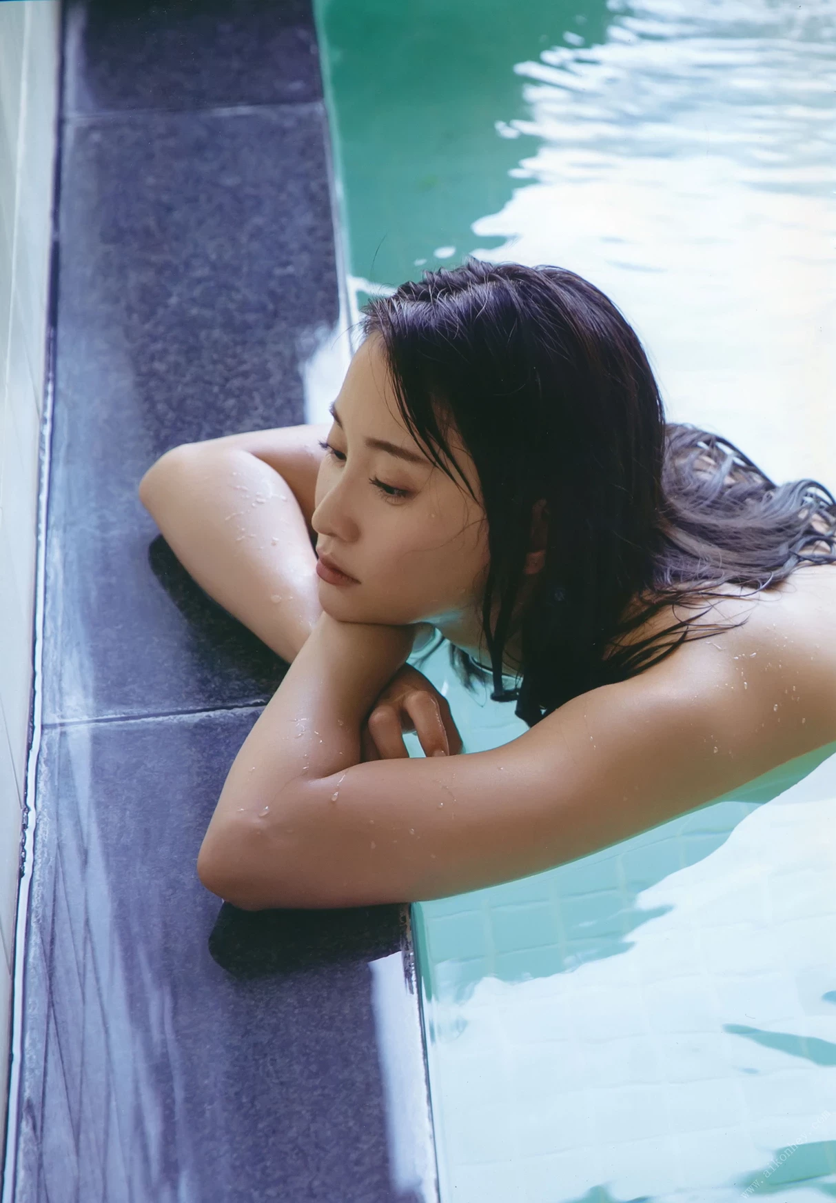 永尾まりや 写真集 [130P]