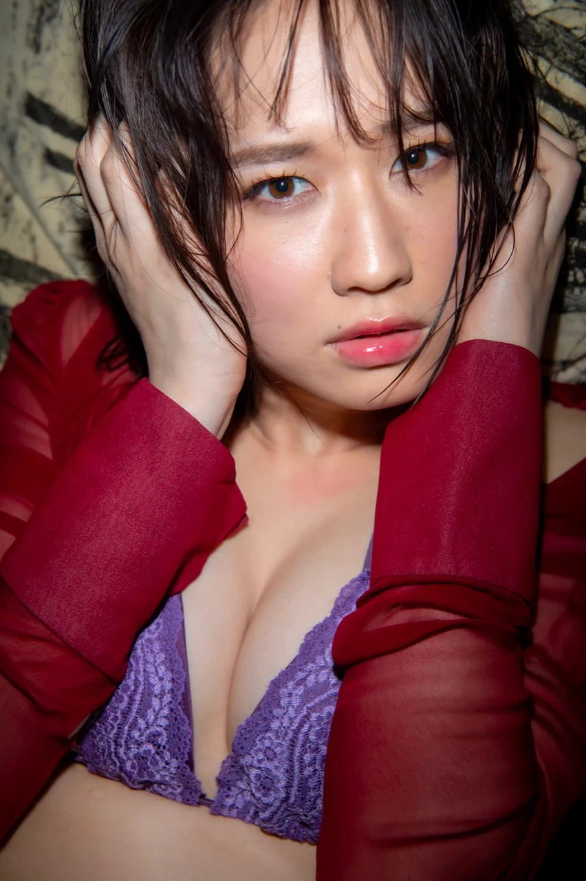 成海美雨 オフィシャルヌード写真集 Silky [120P]