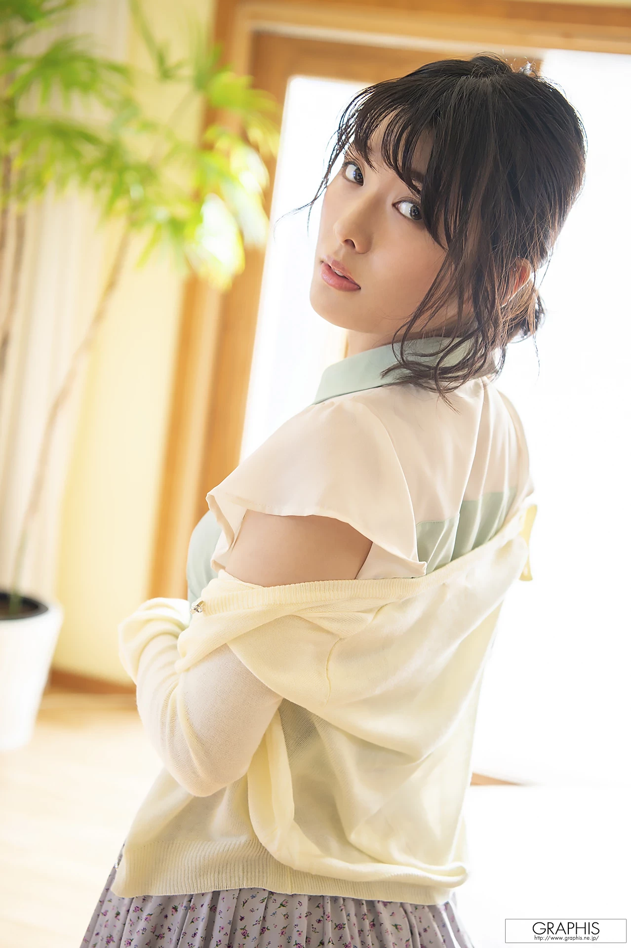 小泉ひなた First Gravure [120P]