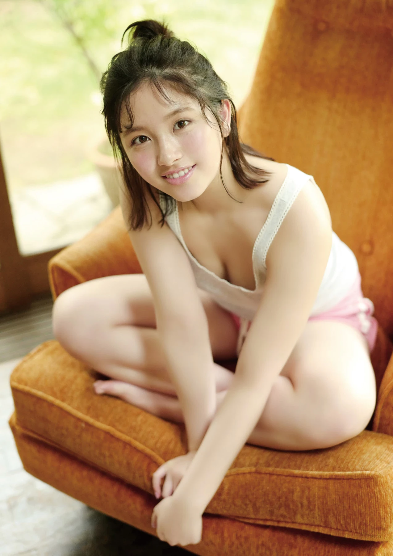 大和田南那[Photobook]  なーにゃん家’BOMBデジタル写真集 [109P]