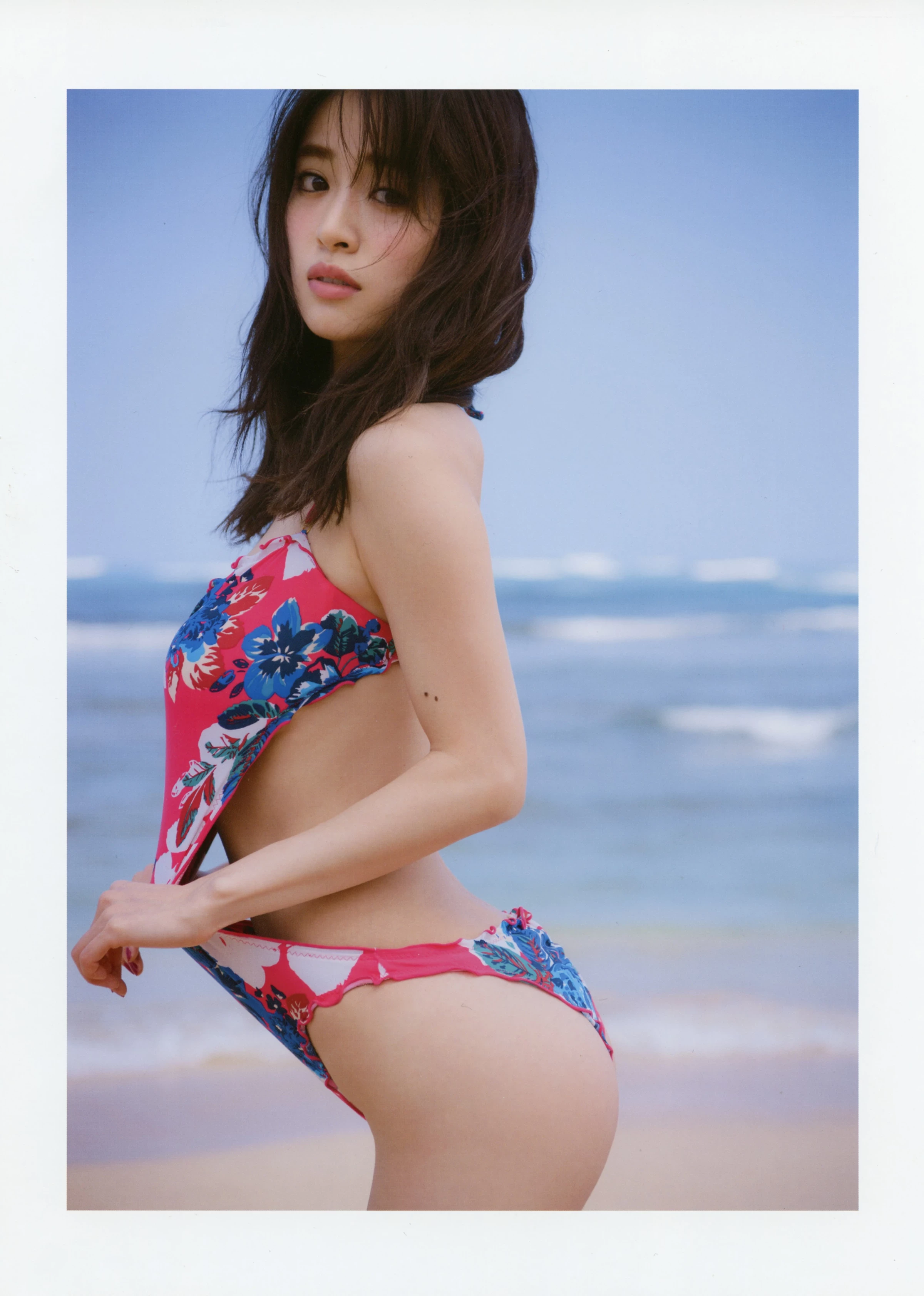 泉里香1st写真集“Rika!” [126P]