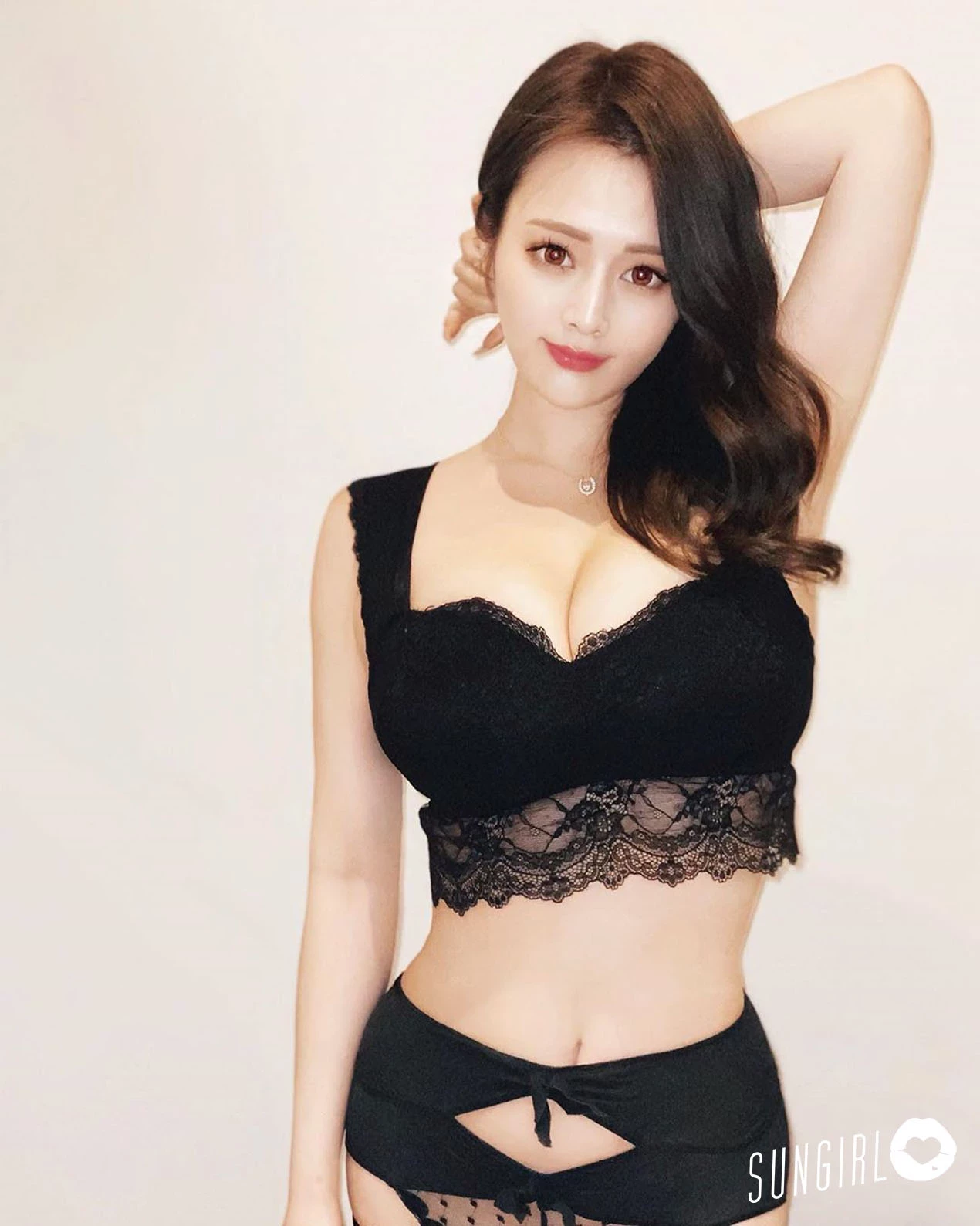 本多胡桃 巨乳樱花妹超咸湿 全裸照曝光身材太不科学！