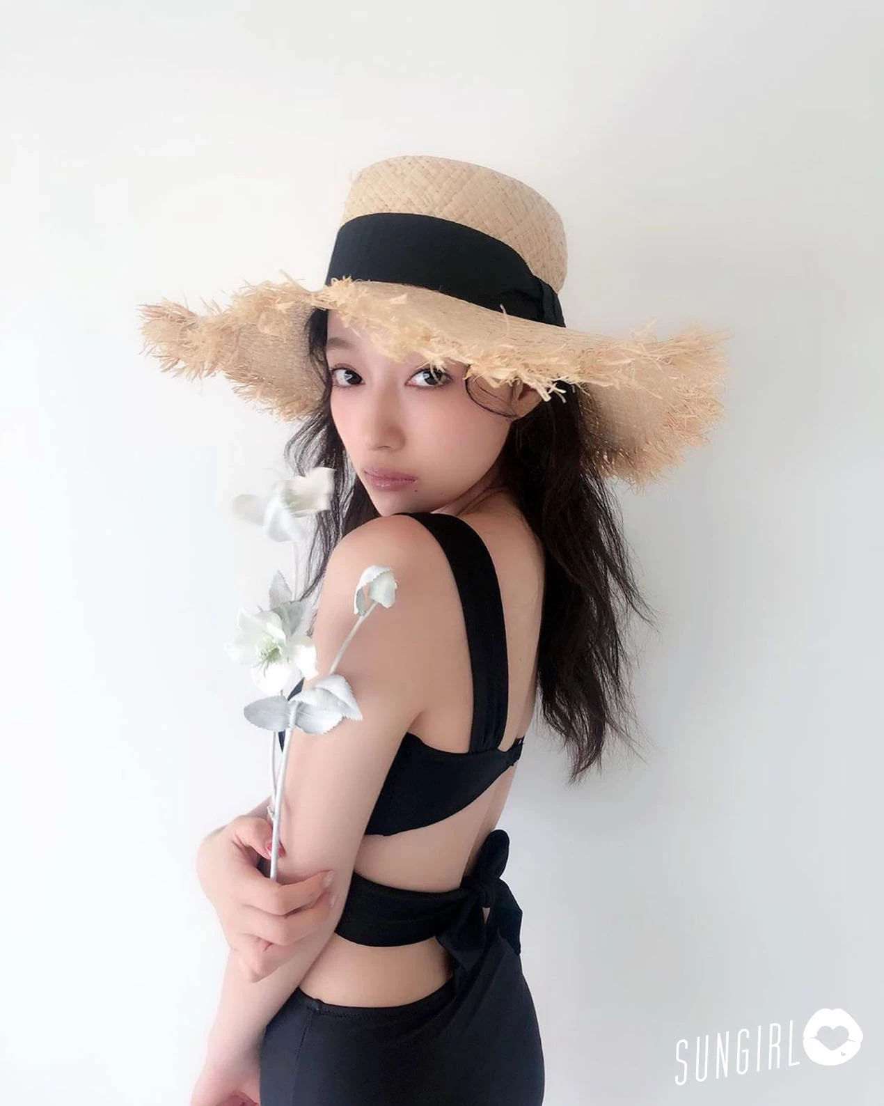 村瀬纱英 日本NMB48成员来势汹汹首本写真仅仅预售7日勇夺榜首