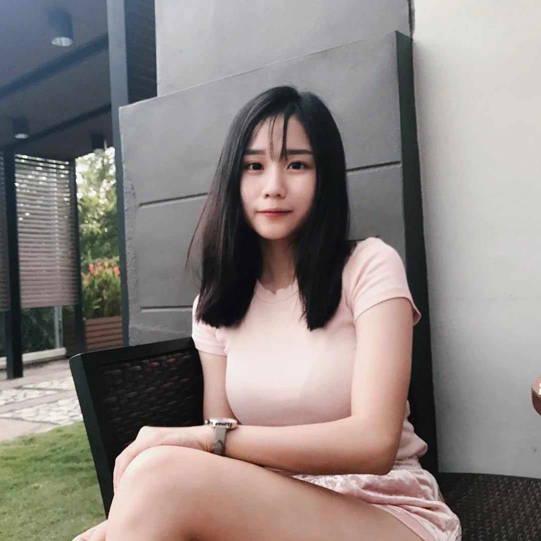 海边穿这样要逼死谁？极品大马女孩-cathrynxlim