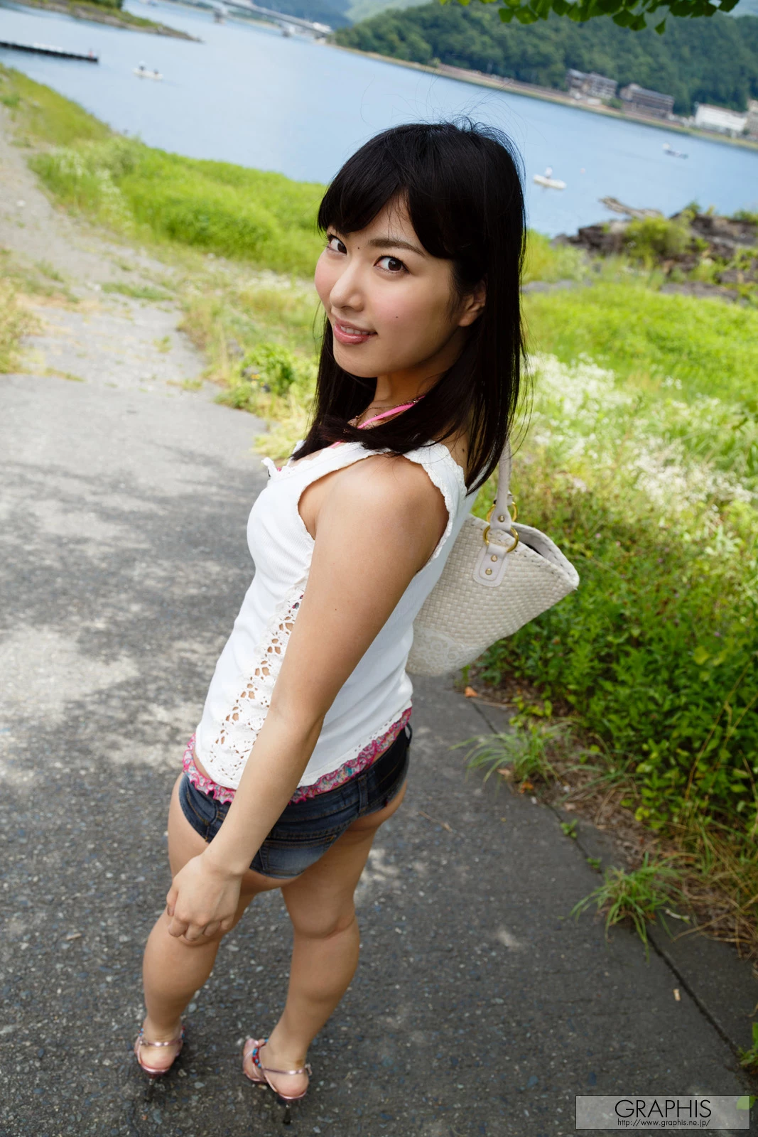 2013.08.16 Kana Yume 由爱可奈 1 [70P]