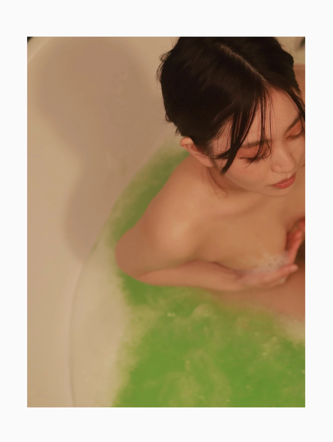 齐藤静[斉藤静][Photobook] セミヌード写真集 カップルで人気のラブホで [193P]