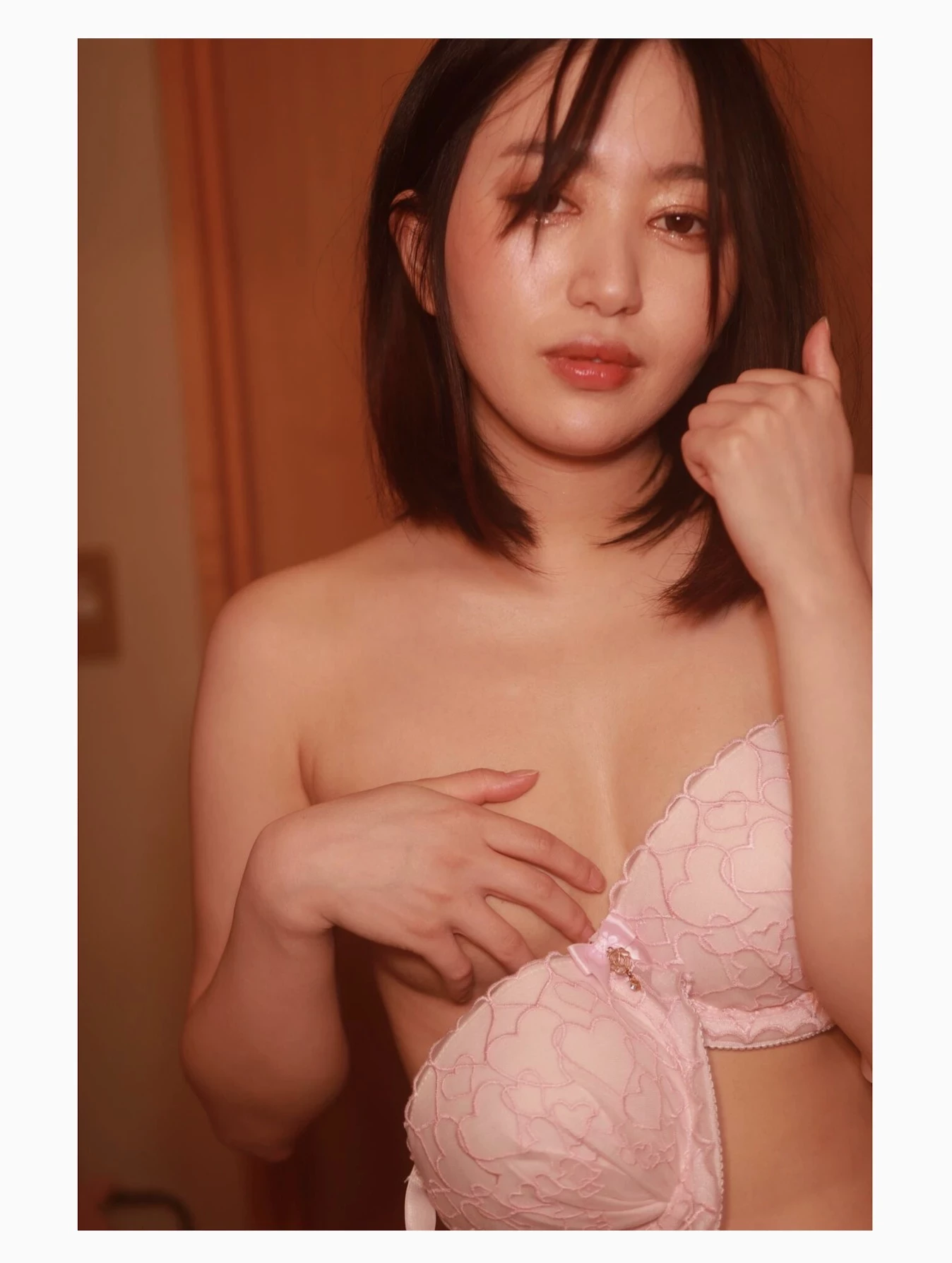 齐藤静[斉藤静][Photobook] セミヌード写真集 カップルで人気のラブホで [193P]