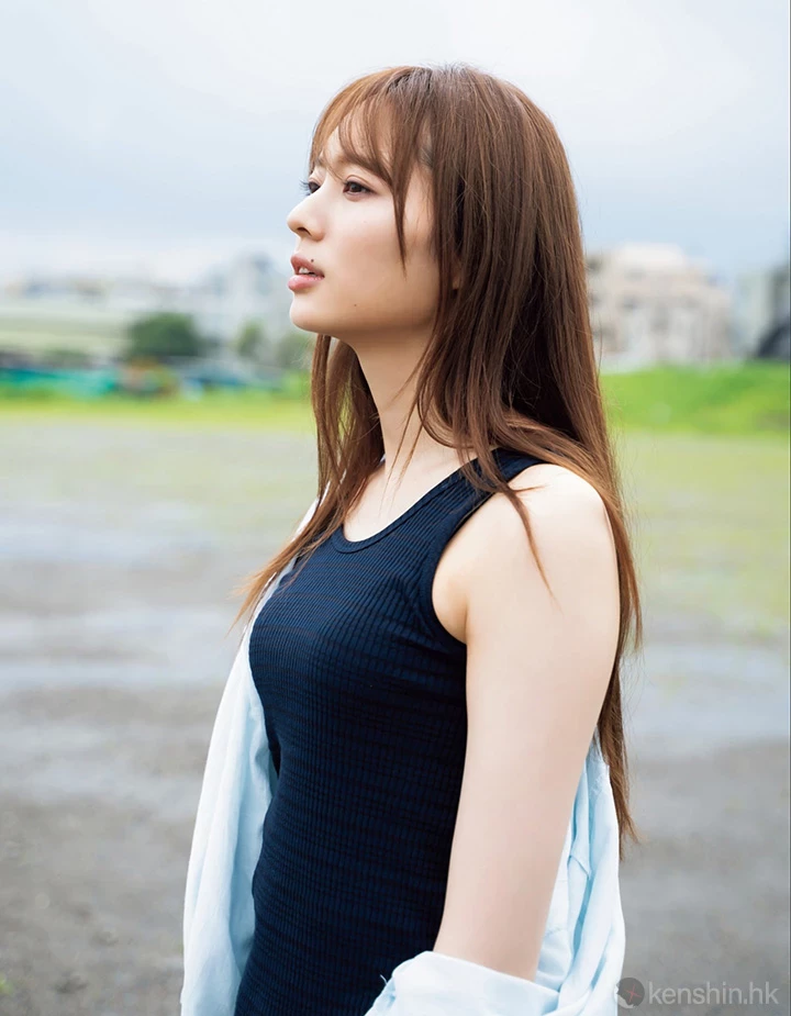 乃木坂46梅泽美波推出首本写真模特儿性感魅力全开