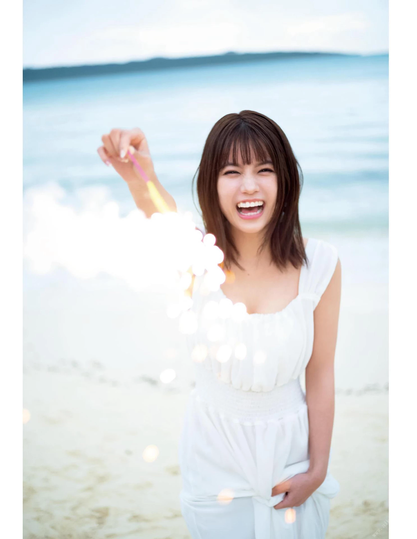 村山优香1st.写真集 MY～辉く瞳～ [106P]