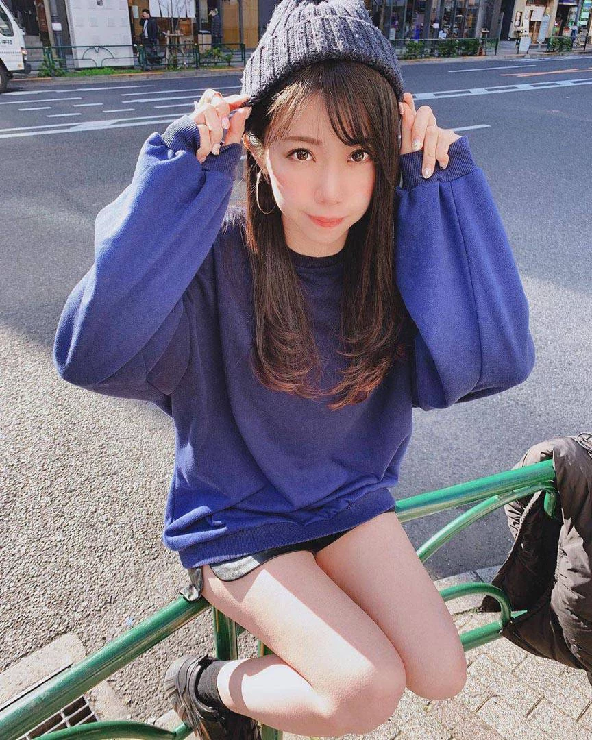 铃木富美奈 “人间胸器”日本写真女星