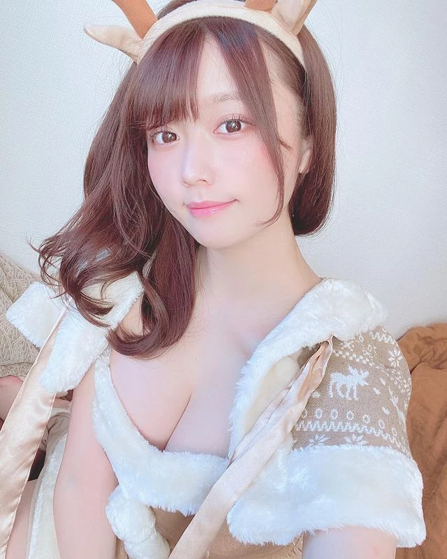 樱花妹《ゆかっぴぃ》嫩乳微露又萌又撩人！神似女演员“有村架纯”！